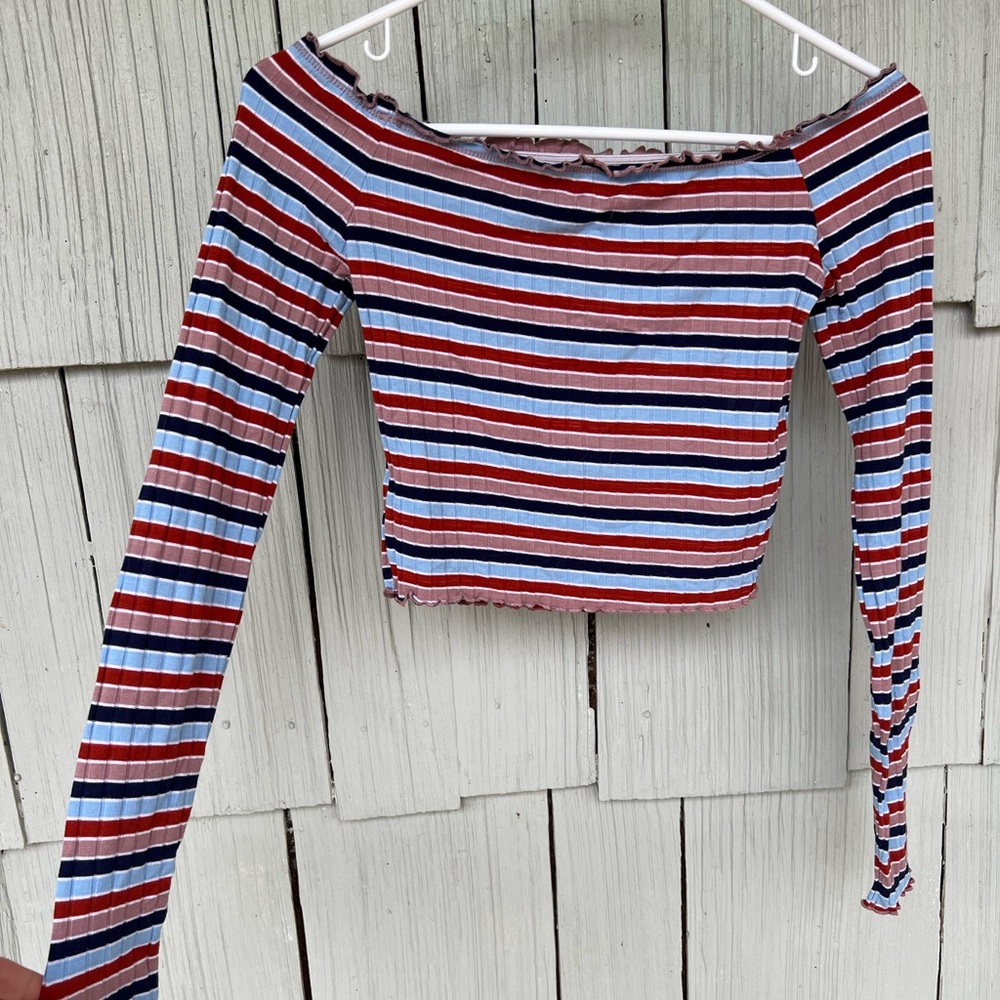 Off the shoulder long sleeve top